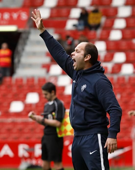 El partido entre el Sporting B y el Mirandés, en imágenes