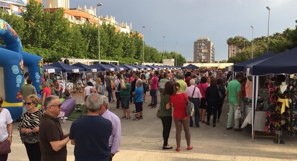 A peu de Carrer. Feria de comercio de Alaquàs.