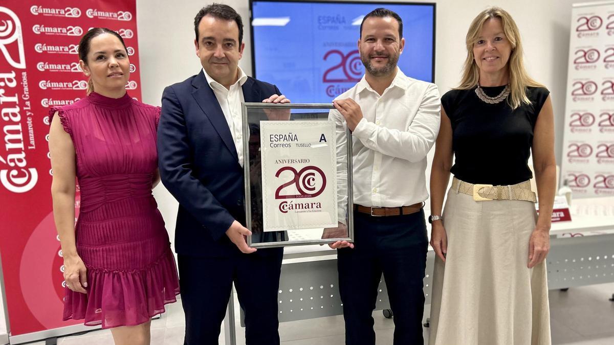 Presentación del sello de Correos por los 20 años de la Cámara de Comercio de Lanzarote y La Graciosa