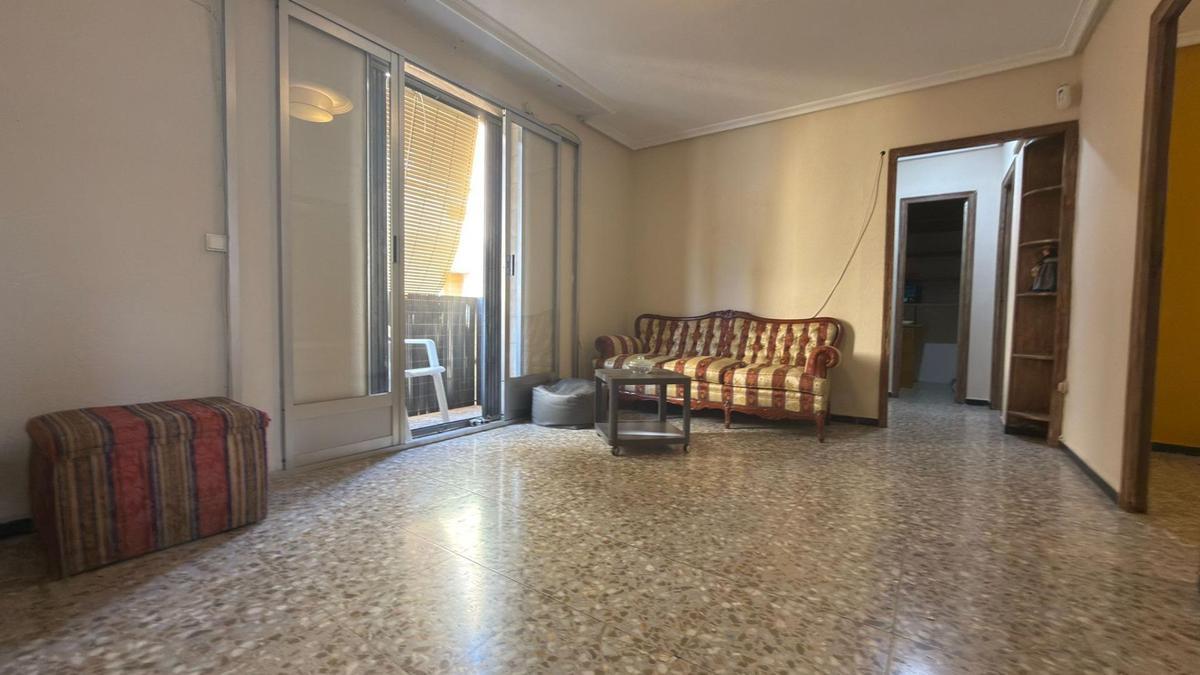 se vende piso con terraza por menos de 145.000 euros se vende piso con terraza por menos de 145.000 euros