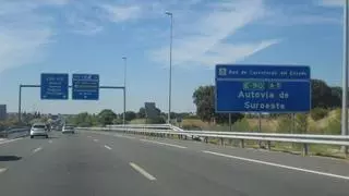 Un herido en un colisión entre dos coches en la A-5 a la altura de Badajoz