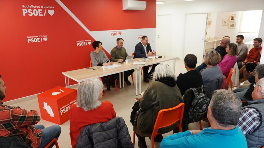 Los socialistas de Ibiza cargan contra la política de «especulación» del Consell del PP