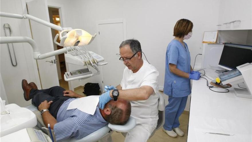 La mitad de los cordobeses no visita al dentista ni siquiera una vez al año