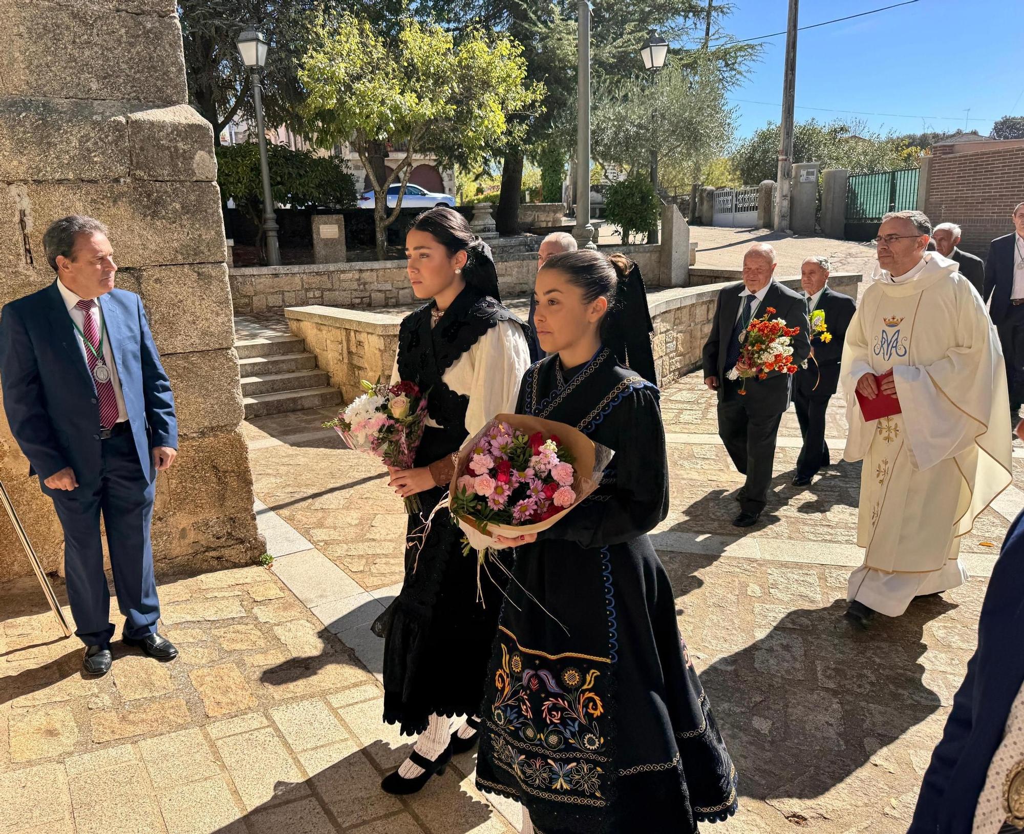 Villadepera honra a la Virgen del Rosario