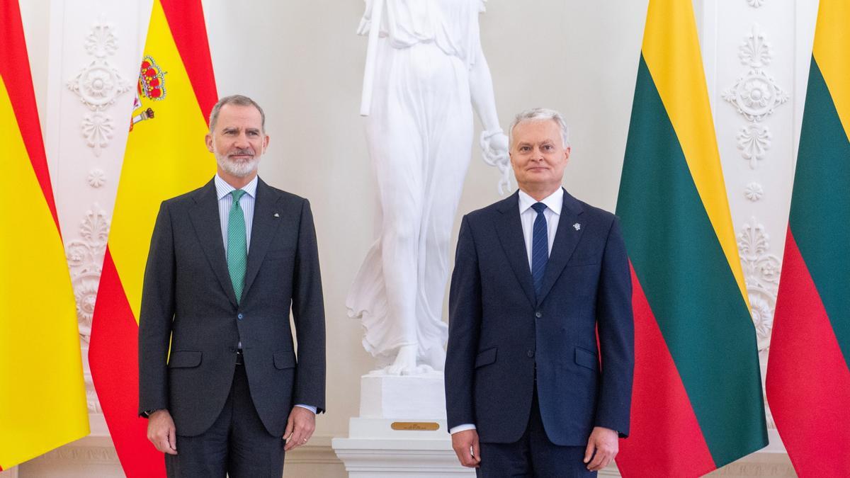 Felipe VI se reúne en Vilna con el presidente de Lituania
