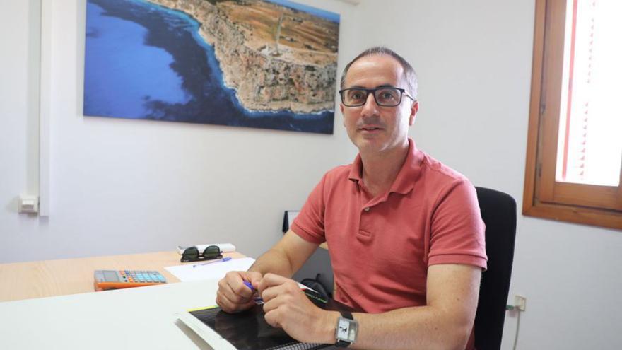 José Manuel Alcaraz, en su despacho del Consell de Formentera