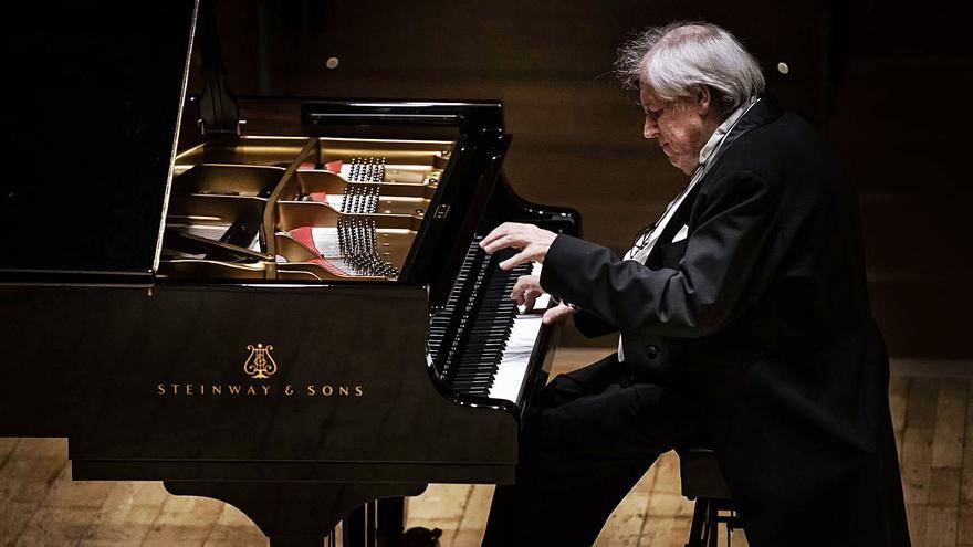 Grigory Sokolov durant un dels seus concerts. | LEVANTE-EMV