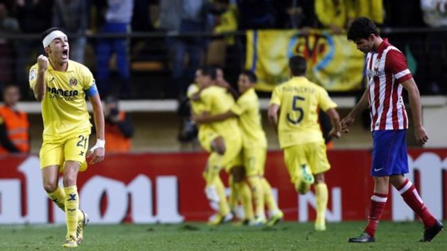 Bruno celebra el gol del Villarreal ante Costa.