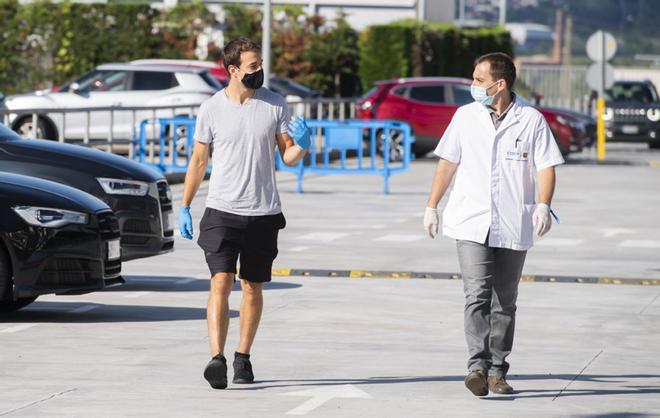 Los jugadores de baloncesto del FC Barcelona pasan los exámenes médicos del coronavirus