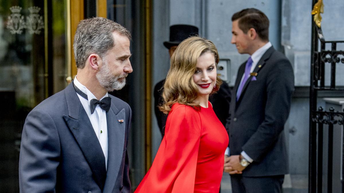 La pasión de la reina Letizia por las capas