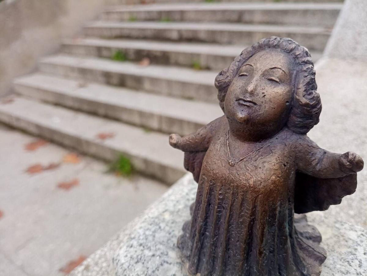 Un escultor ucraniano 'devuelve' a Freddie Mercury y Montserrat Caballé a Montjuïc