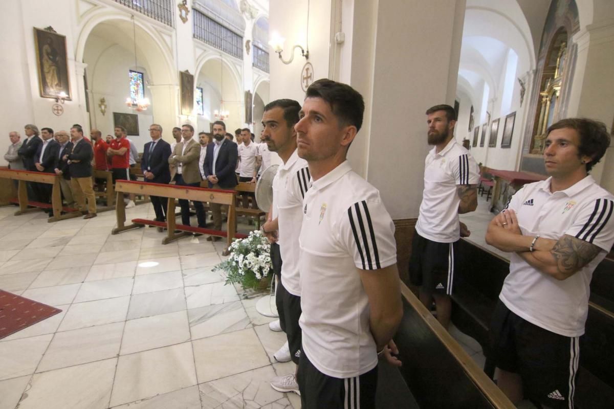 Ofrenda floral del Córdoba CF a San Rafael