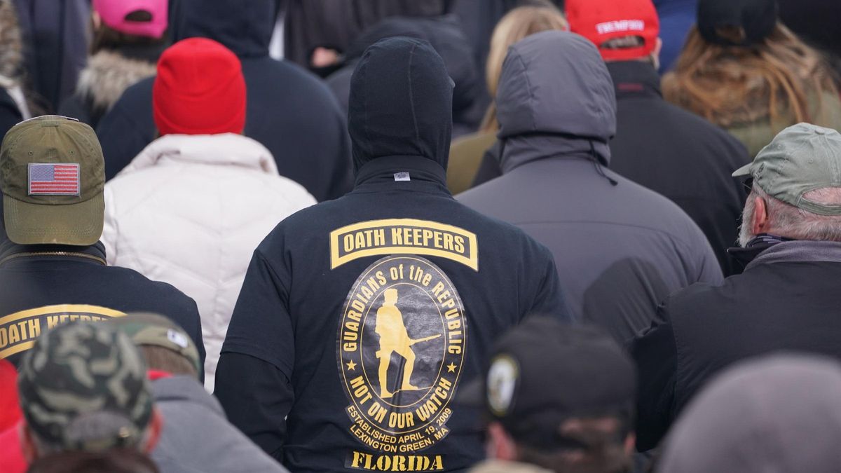 Un simpatizante de la milicia de extrema derecha Oath Keepers.