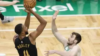 Los Celtics se aprovechan de unos Cavs huérfanos de Donovan Mitchell