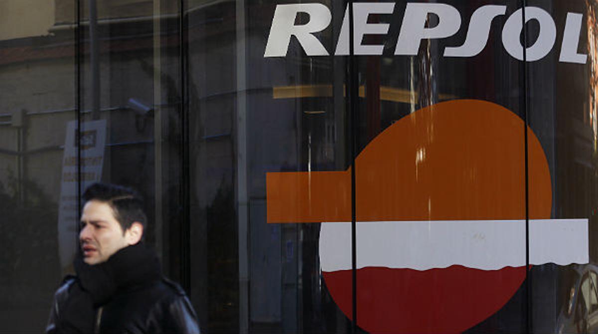 Principi d’acord per compensar Repsol per la nacionalització d’YPF.
