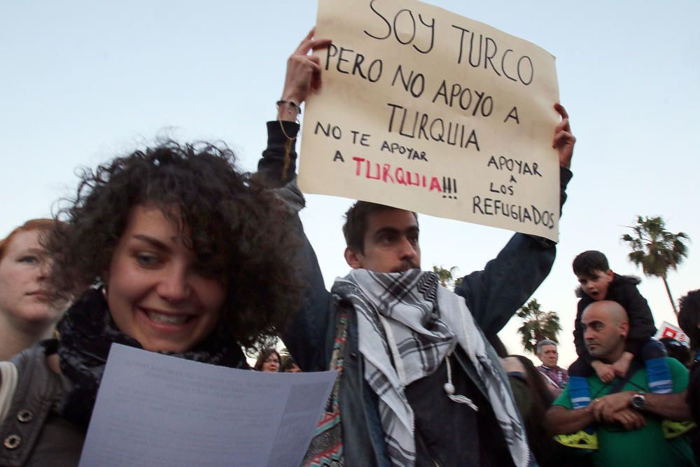 Málaga se manifiesta contra el acuerdo entre la UE y Turquía por los refugiados