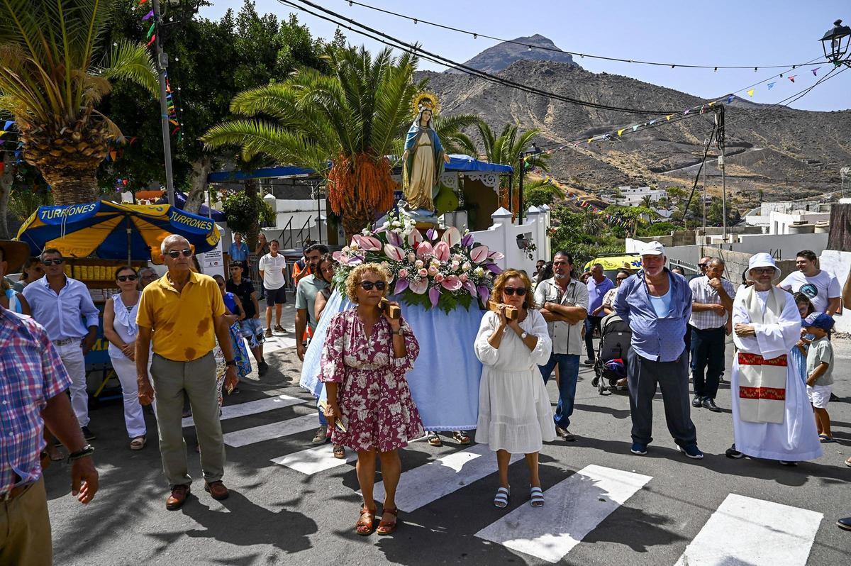 Procesión de La Milagrosa, patrona del Risco de Faneque, Agaete
