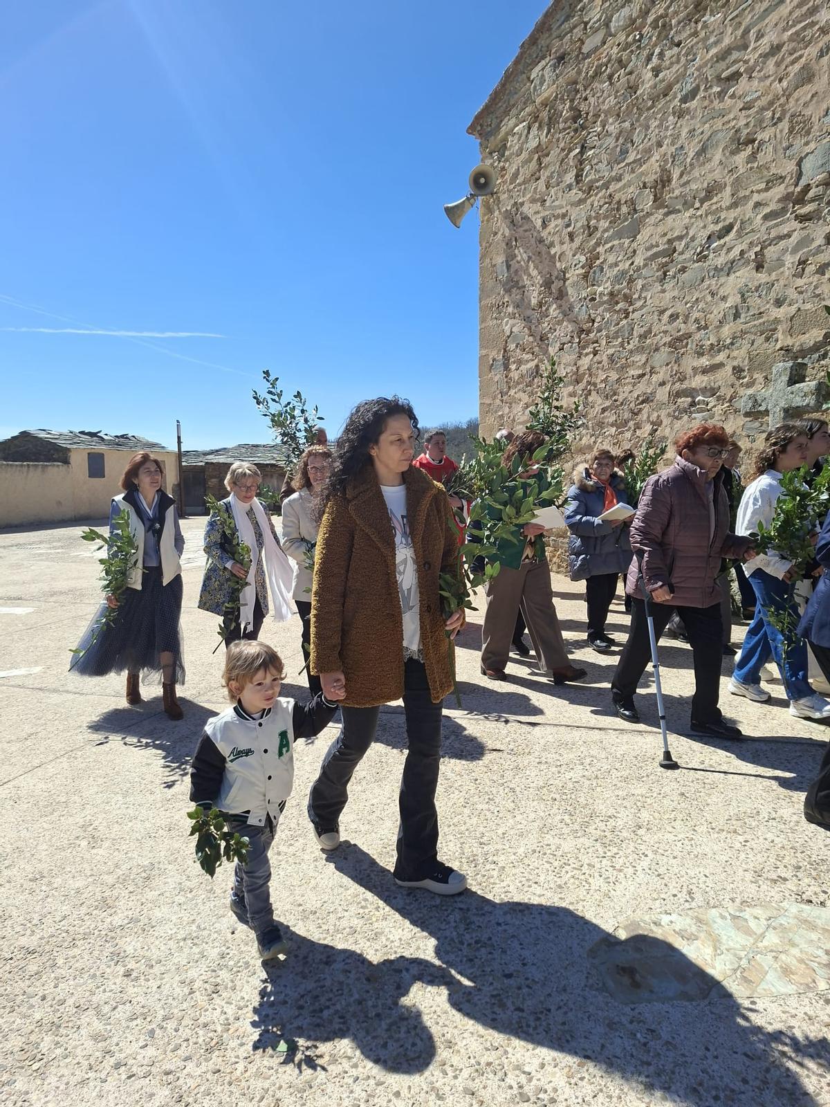 Bercianos da inicio a la "Pasión de un Pueblo" con la bendición de palmas