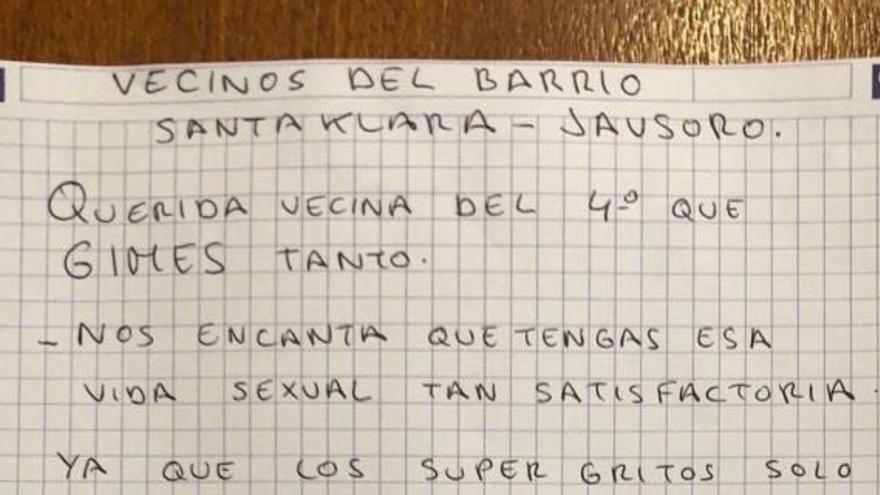 Escucha gemir a su vecina y escribe una nota con una petición delirante: &quot;Te estaríamos muy agradecidos&quot;