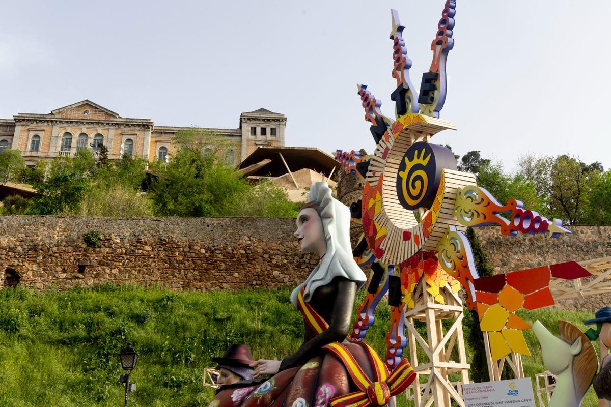 Las Hogueras se plantan en Toledo: así es el monumento de José Manuel García Esquiva “Pachi” para promocionar la Festa Las Hogueras se plantan en Toledo: así es el monumento de José Manuel García Esquiva “Pachi” para promocionar la Festa