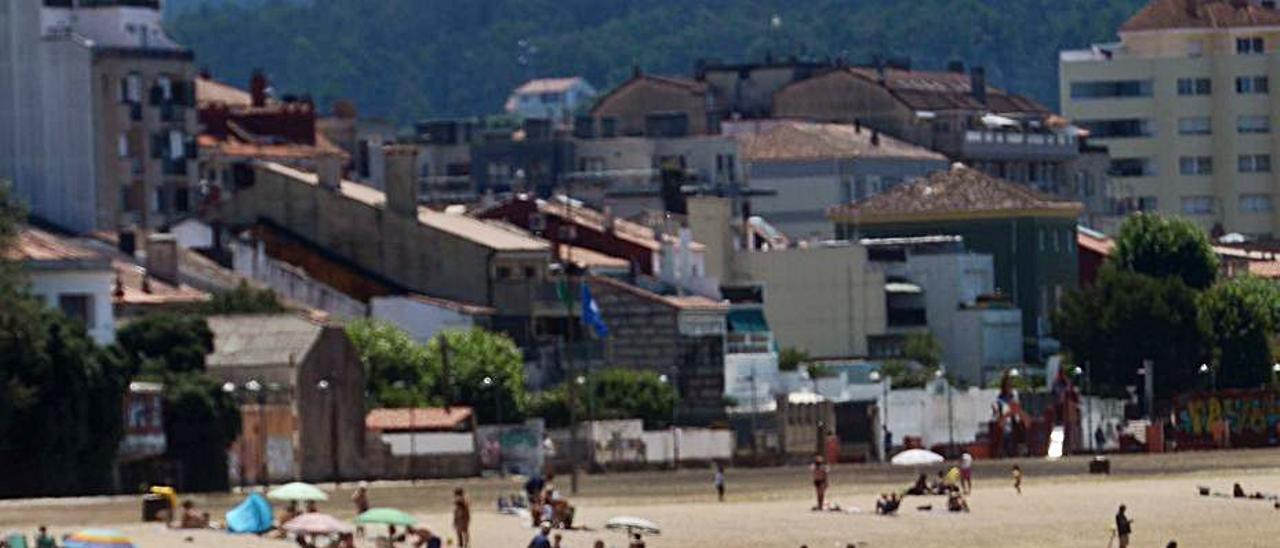 La playa Compostela, el pasado verano.   | // NOÉ PARGA