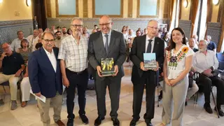 Juan Antonio Devesa presenta el libro 'Flora vascular de la provincia de Córdoba' en el Rectorado de la UCO