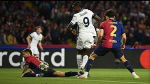 Marcus Thuram firma el taconazo en Montjuïc que le dio el 0-1 al Inter sobre el Barça en la ida de las semifinales de la Champions.