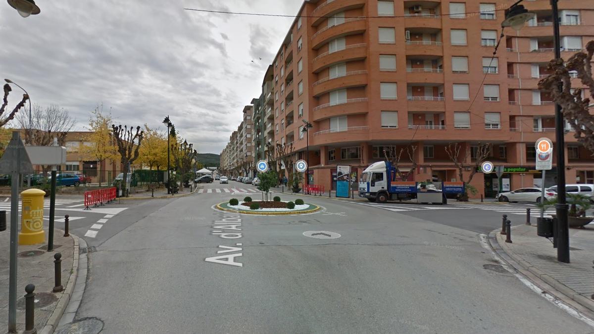 Imagen en Google Maps del cruce de la Avenida d'Albaida de Ontinyent.