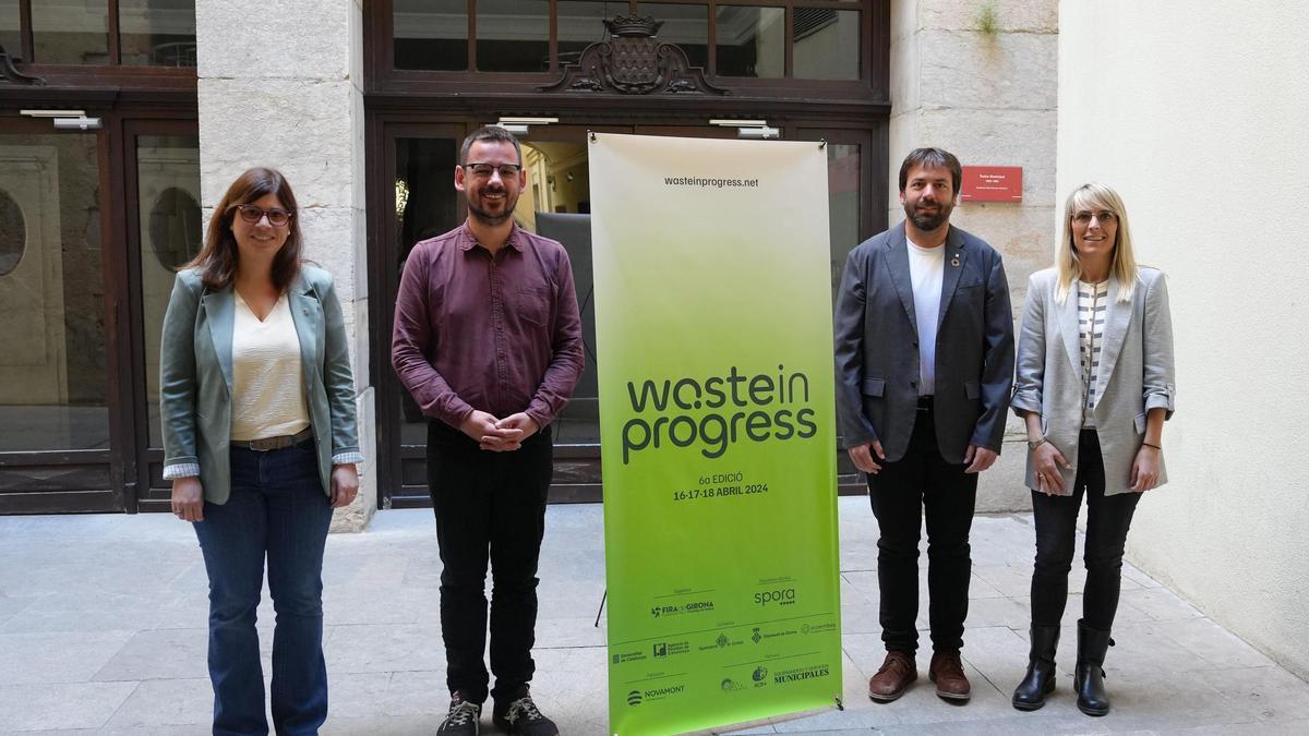 Representants de l’Ajuntament de Girona, Agència de Residus de Catalunya i Fira de Girona, avui a la presentació del congrés.