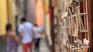 ¿Dónde están los vecinos de Santa Cruz? Un paseo por las calles más históricas y gentrificadas de Sevilla