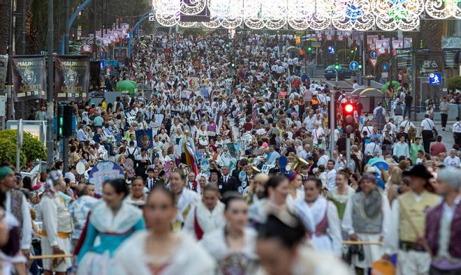 Las mejores imágenes de la Entrada de Bandas de las Hogueras 2024