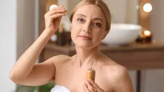 ¿Hay riesgos con el retinol? Por qué Europa ha restringido su uso en cosméticos: guía para aplicarlo correctamente y alternativas