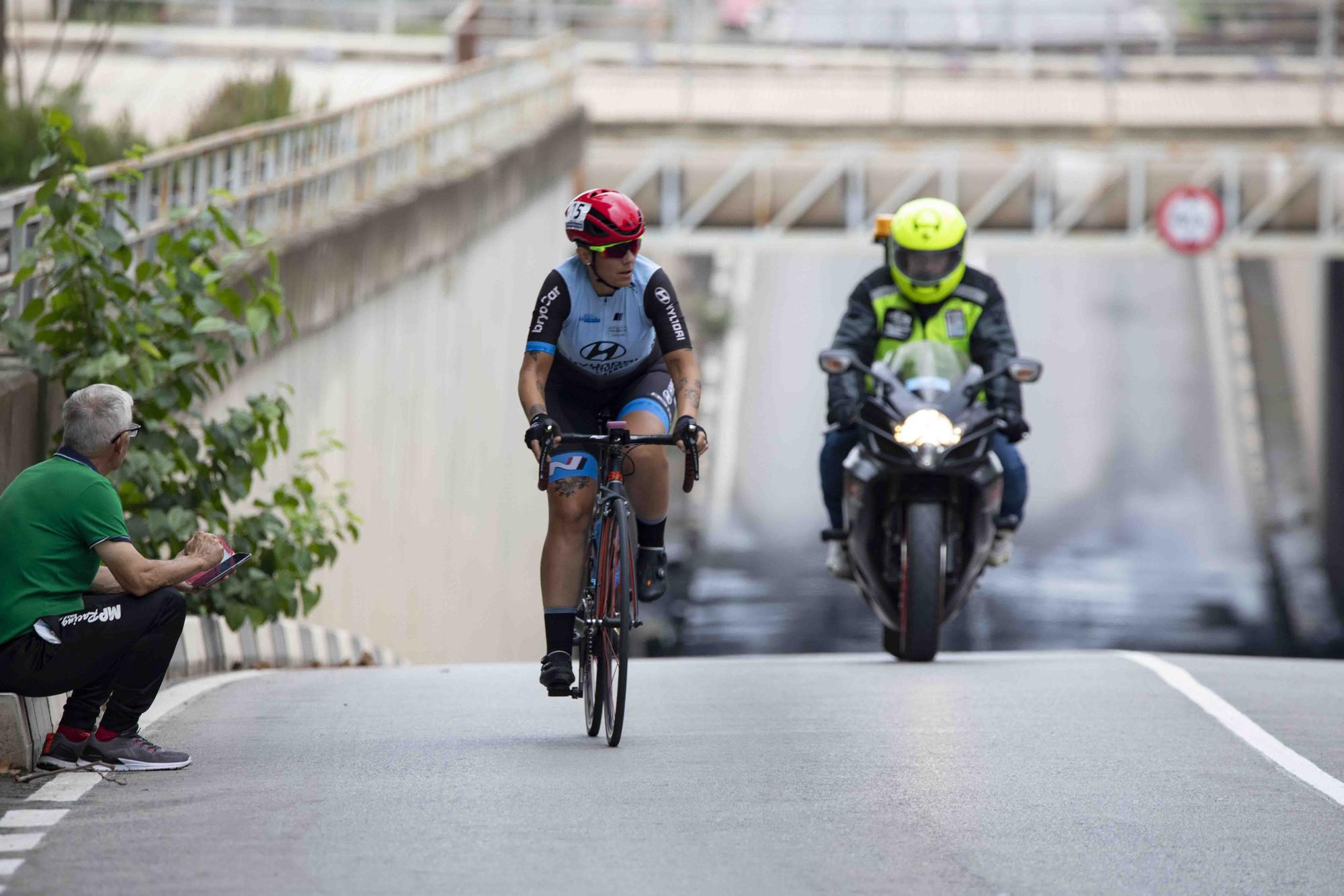 El paracycling se adueña de las calles de Xàtiva