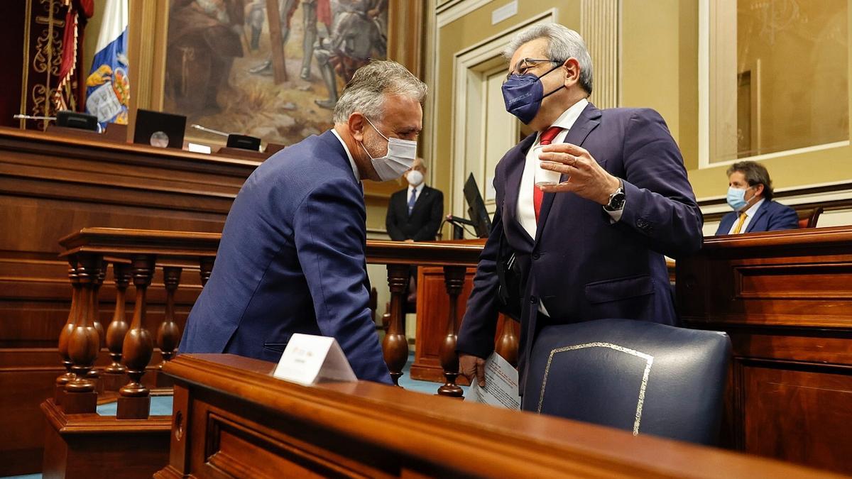 Pleno en el Parlamento de Canarias (9/2/21)