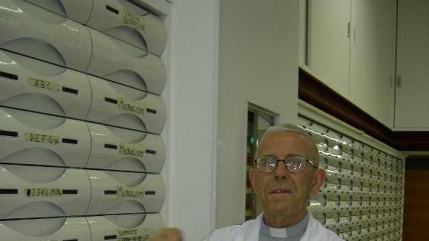 El gallego Martín Méndez, boticario del Vaticano, ve en la renuncia una lección