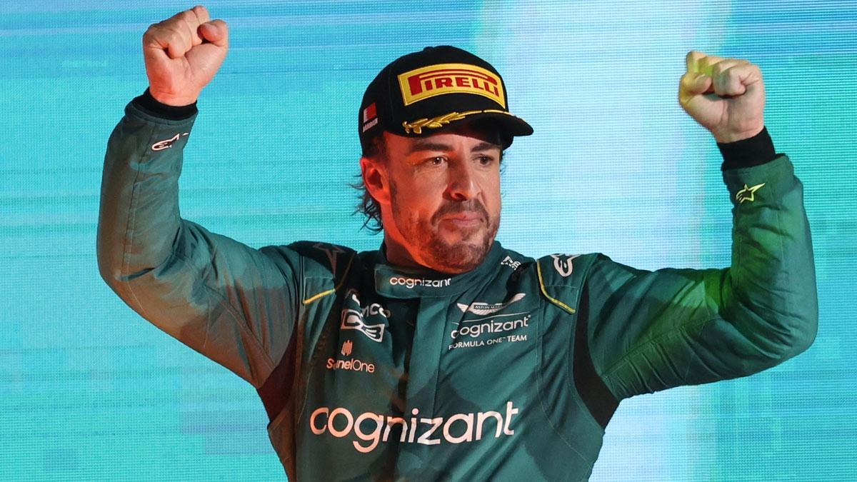 Alonso, en el podio del GP de Bahrein