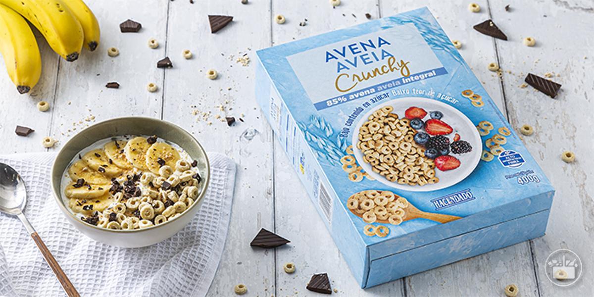 Receta | Avena Crunchy con yogur bebible natural, plátano, polvo de cacahuete y chocolate 85%