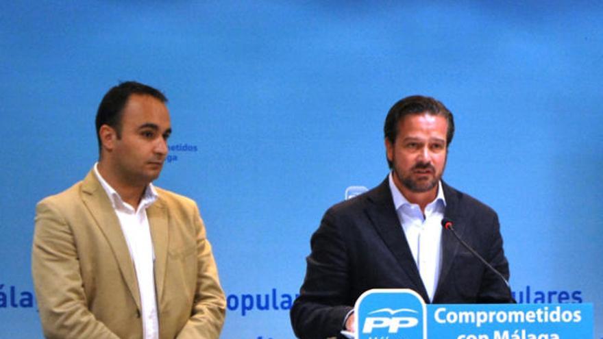 Víctor González y Mario Cortés, durante la rueda de prensa.