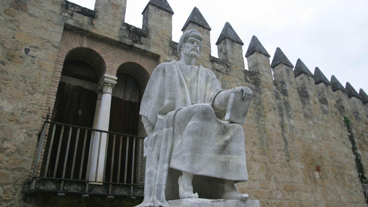 Estatua de Averrroes en Córdoba.