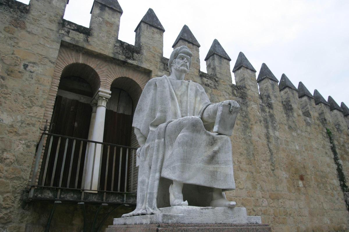 Estatua de Averrroes en Córdoba.