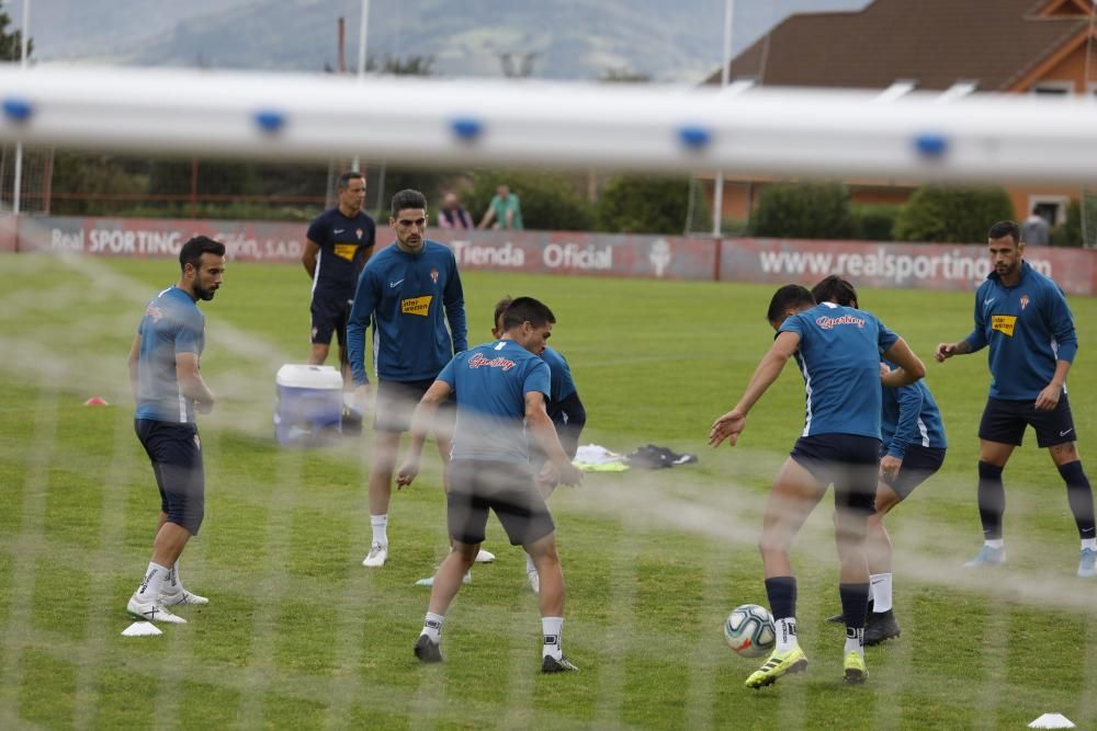 Entrenamiento del Sporting en Mareo.