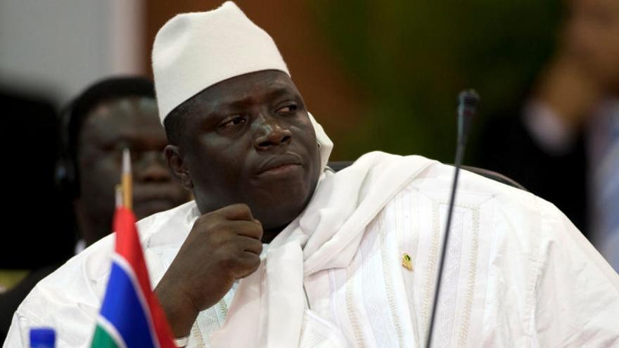 Yahya Jamé, presidente depuesto democráticamente en Gambia.