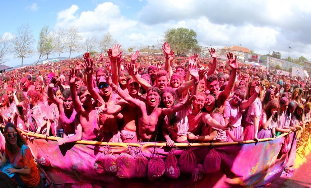 La Holi Life tiñe Vigo con toneladas de color