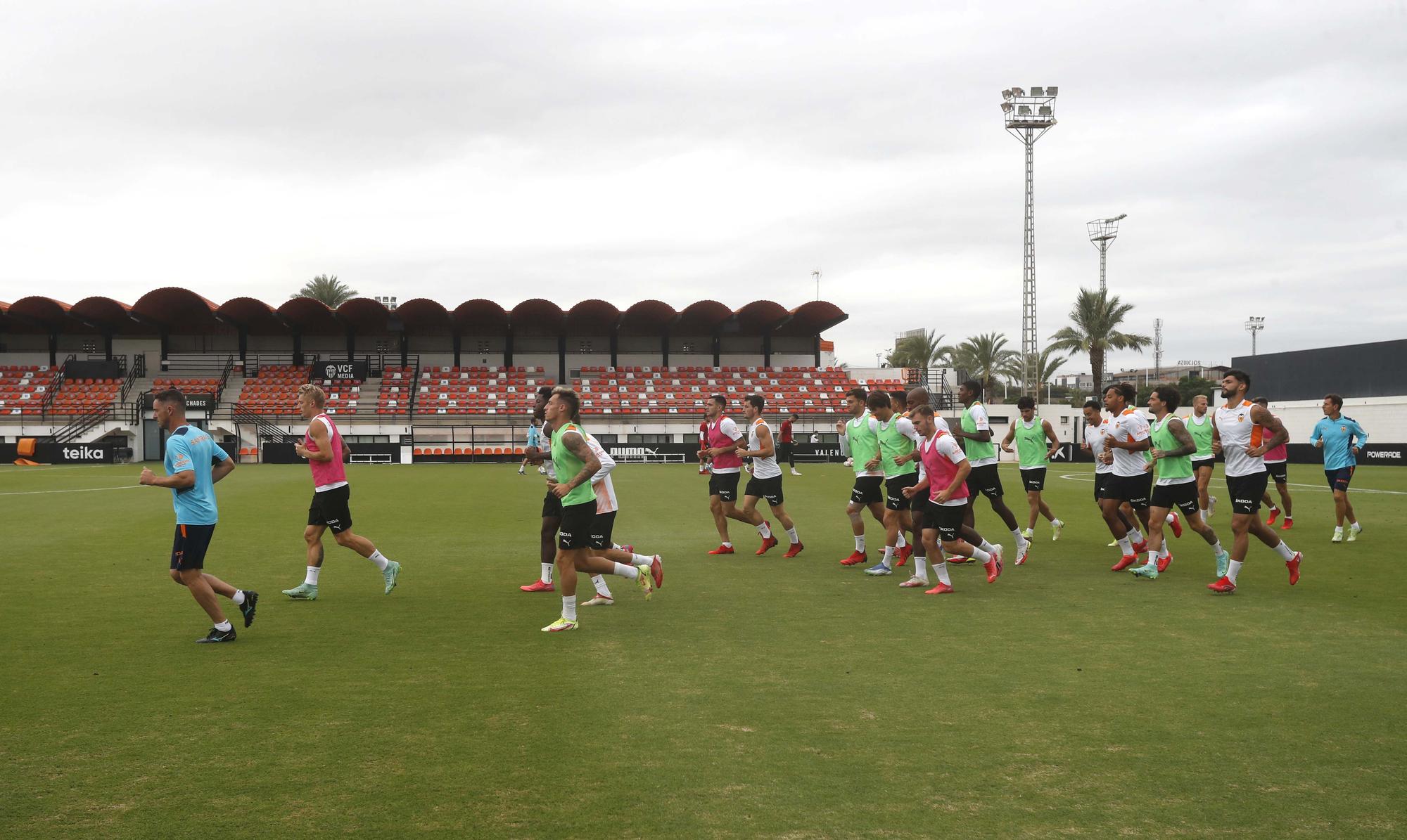 Entrenamiento del Valencia antes del encuentro frente al Athletic de Bilbao