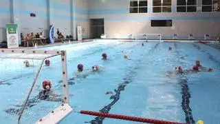 Colapso en la plataforma Apúntame de Línea Zamora para inscribirse a los cursos de salud en el agua en la piscina de Los Almendros