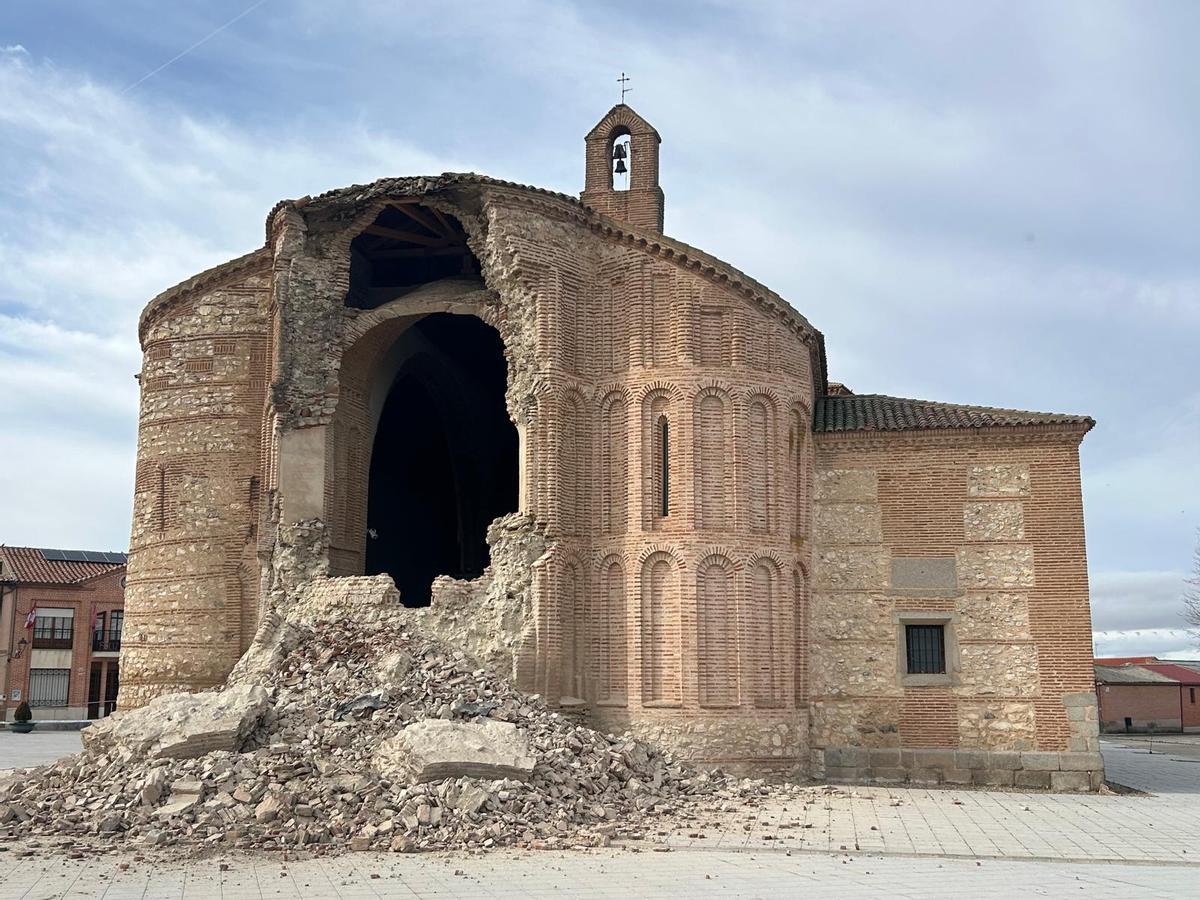 Derrumbe de la iglesia de Muriel de Zapardiel (Valladolid)