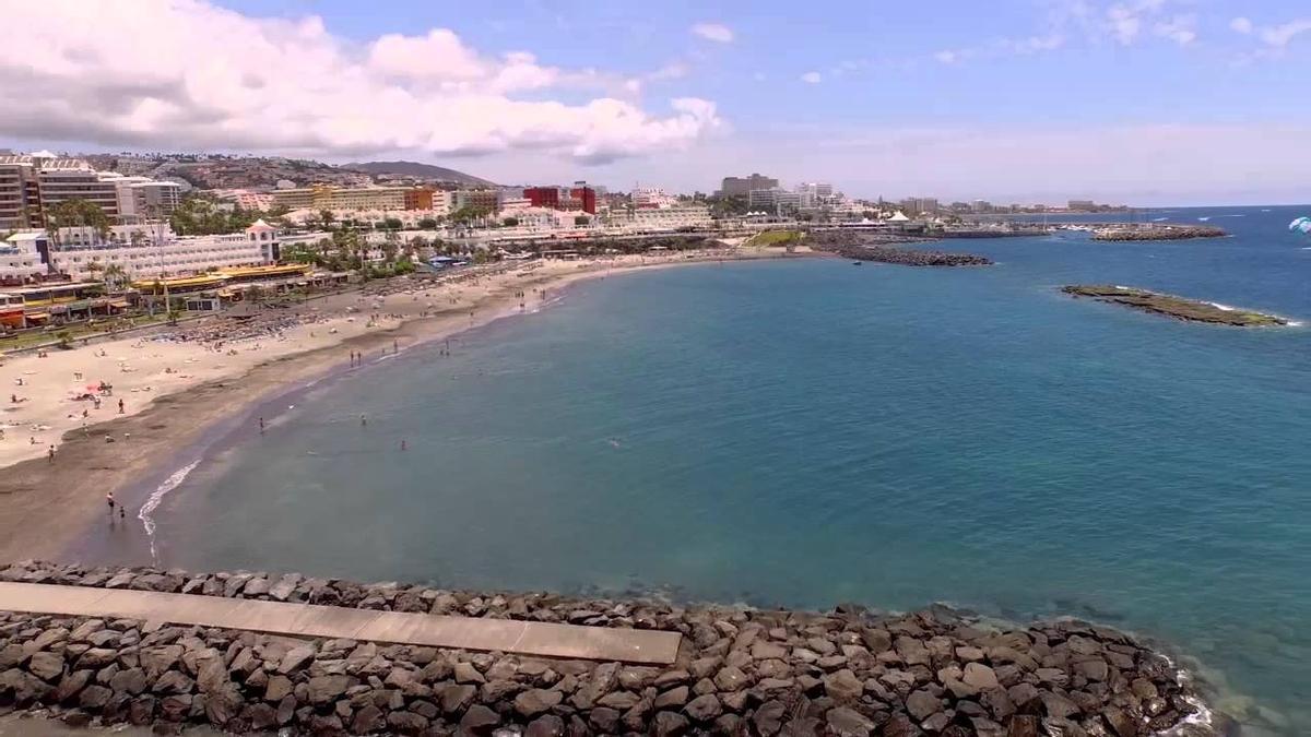 Localizan un cadáver flotando cerca de Tenerife