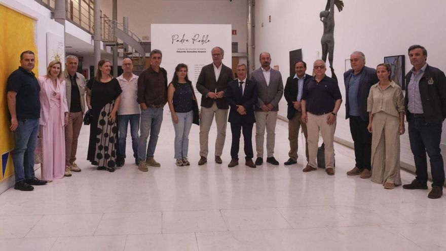 Manoel Batista, Luis Menor, Xosé Manuel Merelles y Paulo Carrança, con alcaldes de la zona. | | R. CRUZ