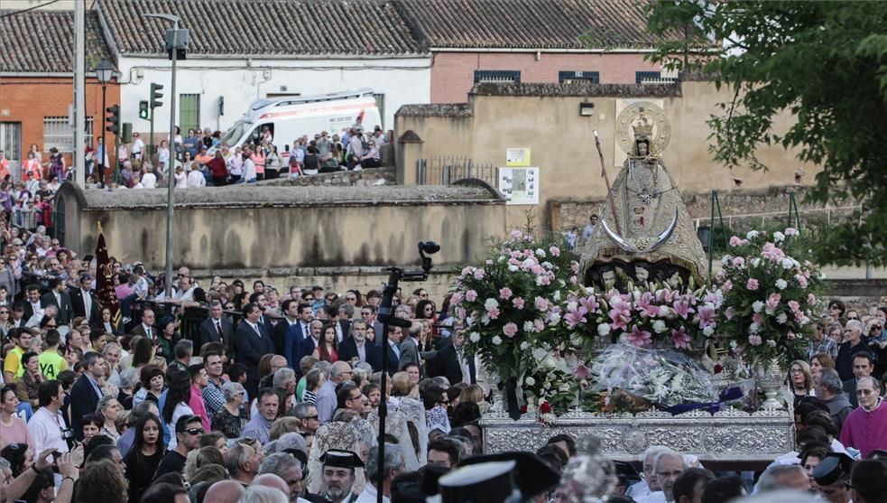 Bajada de la patrona de Cáceres a la ciudad