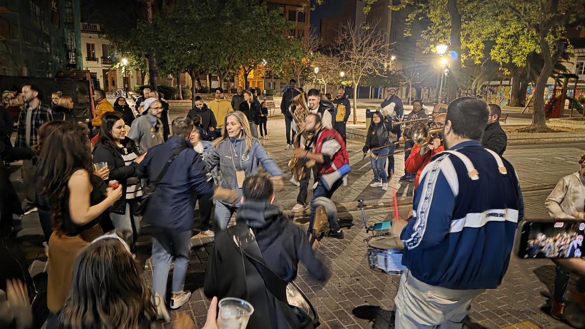 Resurrección a ritmo de samba en la Semana Santa Marinera